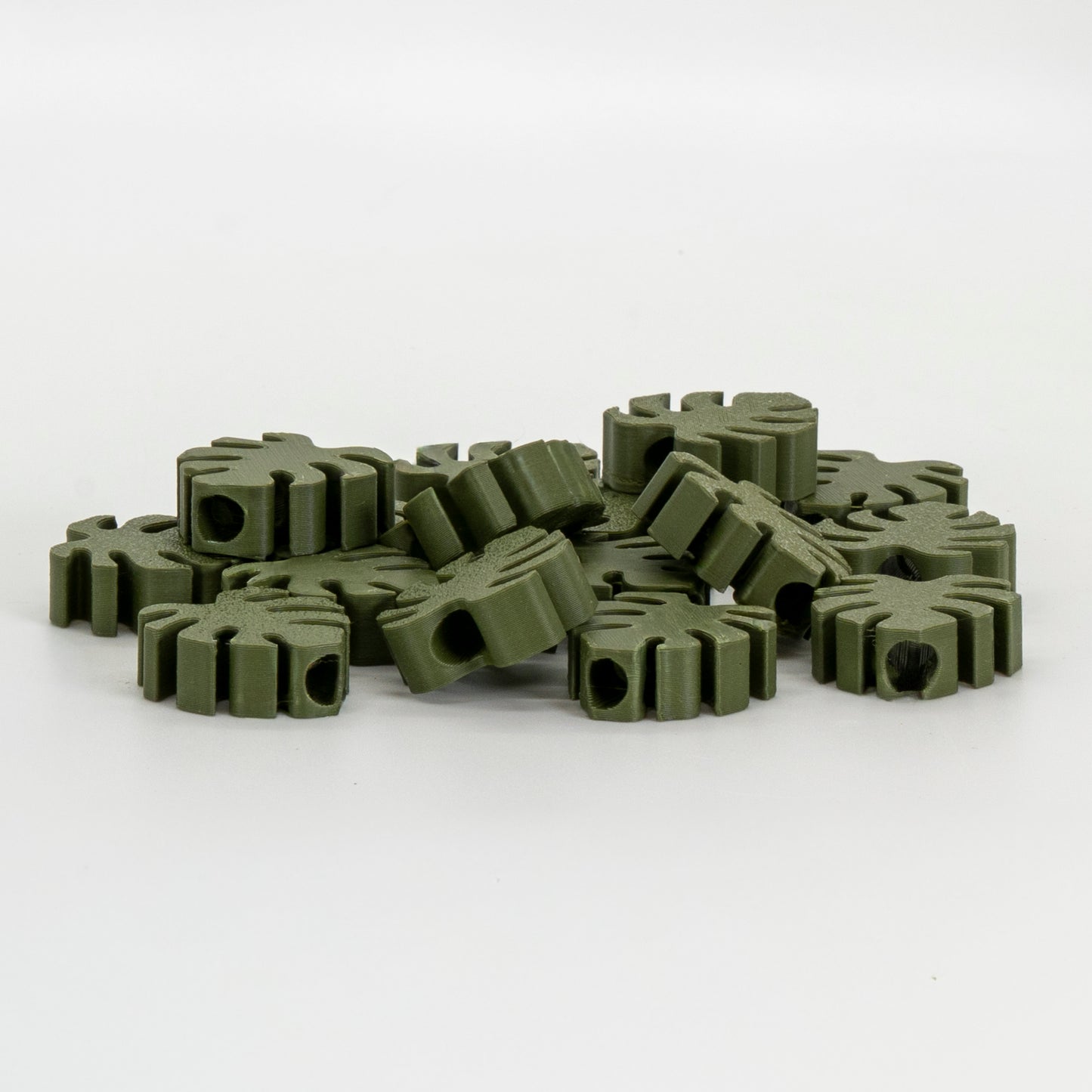 Monstera String Charm