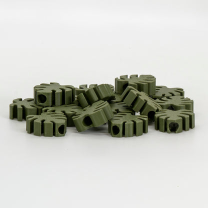 Monstera String Charm